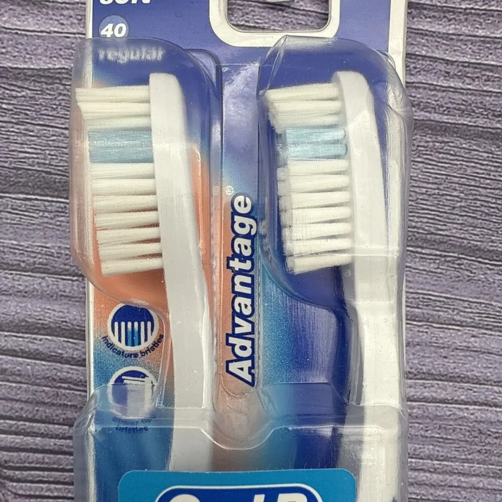 2 Pack Oral-B Advantage Toothbrush SOFT Bristles (40) Indicator VINTAGE USA NOS
